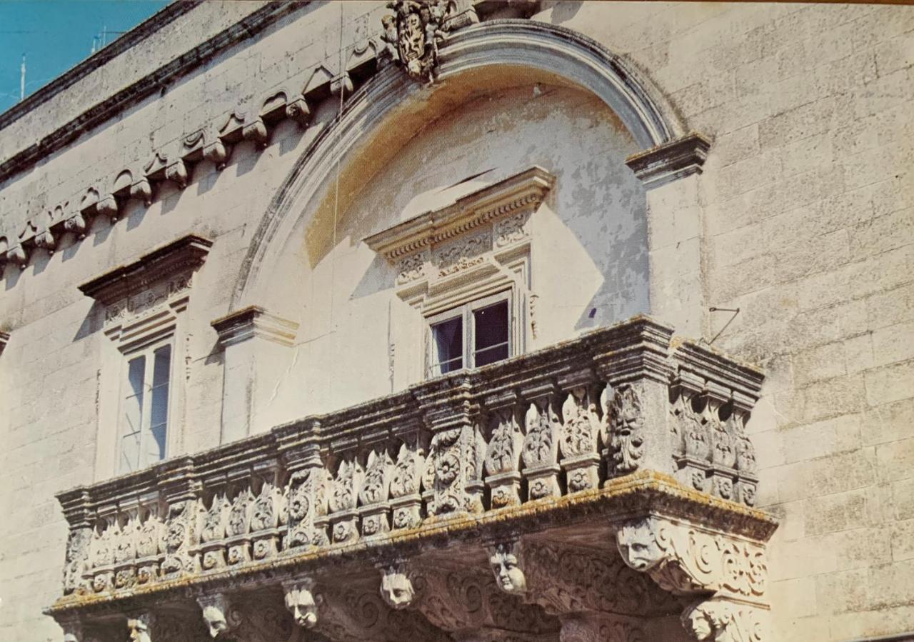 Palazzo Moschettini Lägenhet Martano Exteriör bild