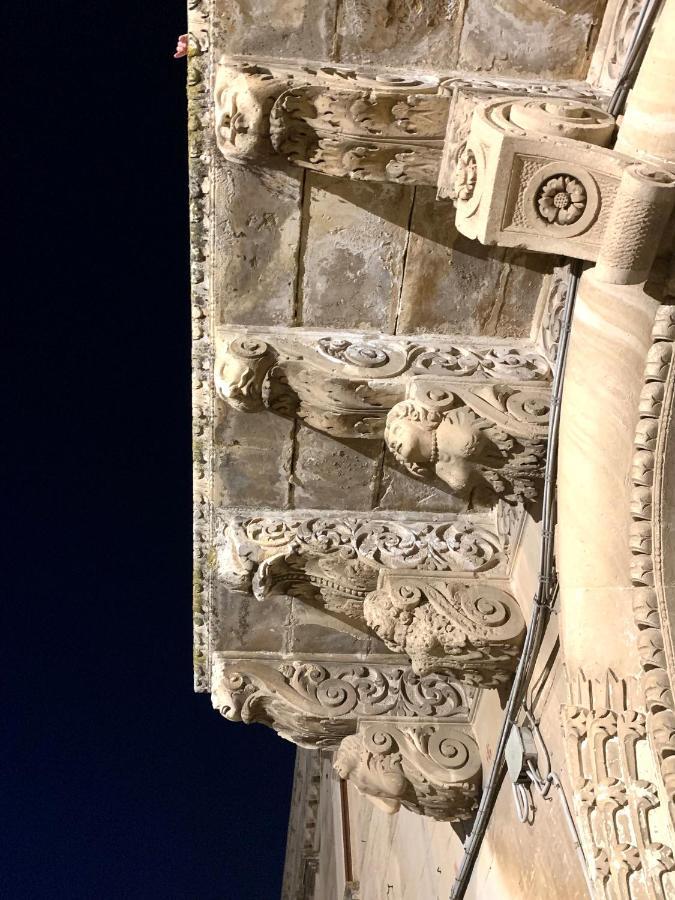 Palazzo Moschettini Lägenhet Martano Exteriör bild